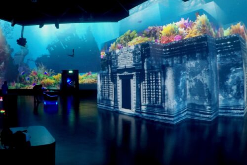 Backgrounds for events using digital projection mapping
