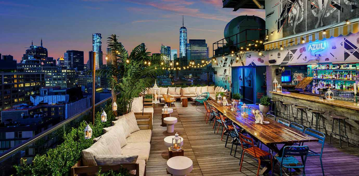 Why rooftop bars & lounges are the perfect spots for summer nights?